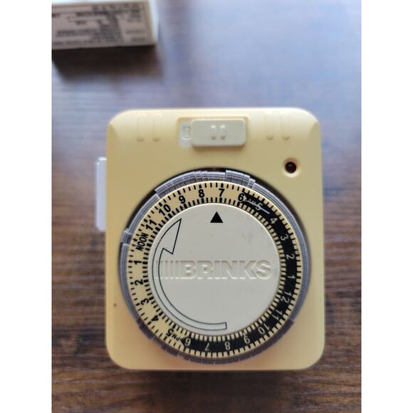 Brinks EZ-DIAL Timer Grounded 1-Outlet Analog Mechanical Indoor 42-1020 - works - Picture 1 of 3